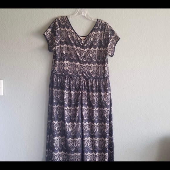 Lace Dress Size 14 - Picture 2 of 5